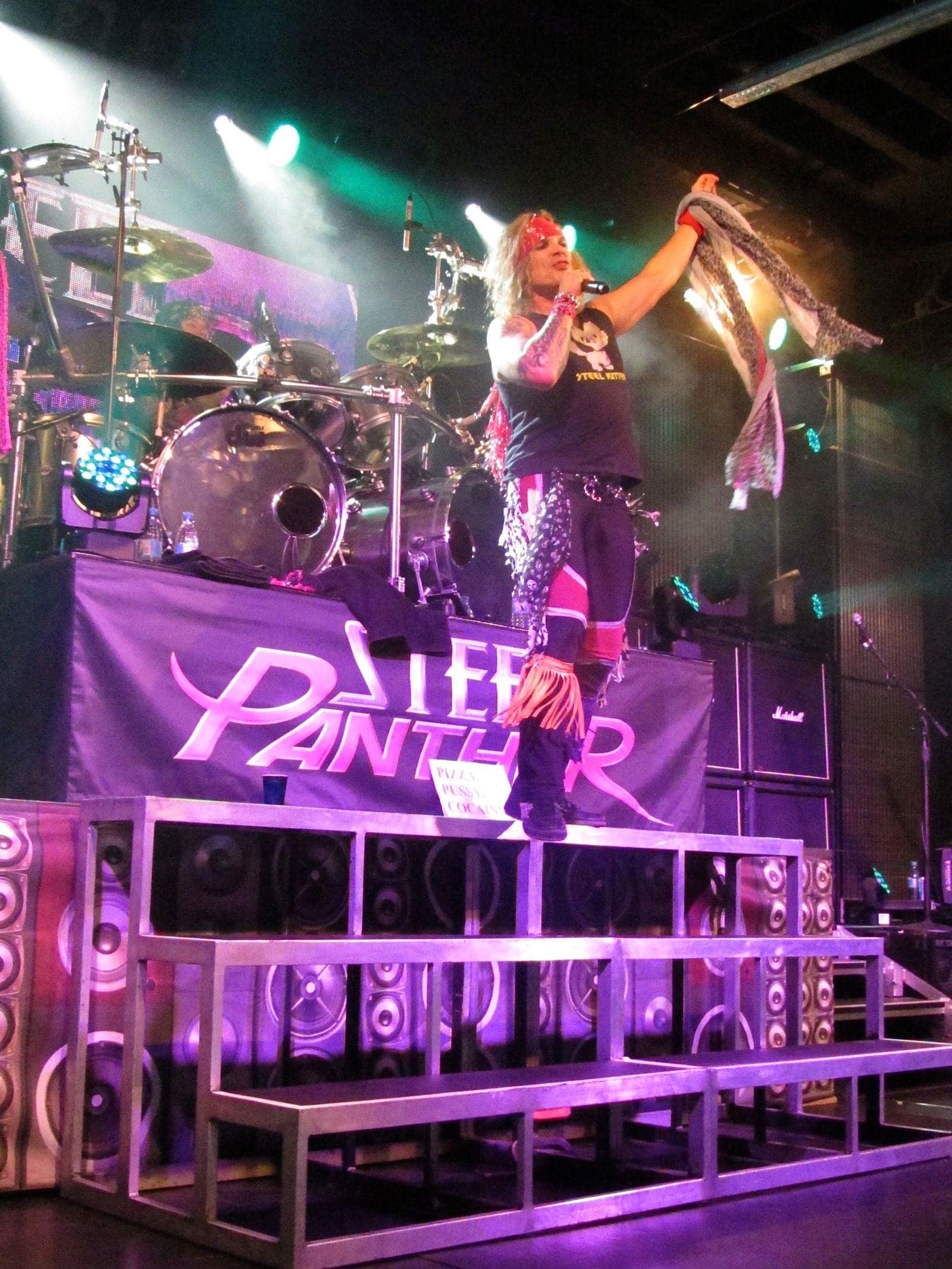 Steel Panther - Frankfurt - 27.10.2012 - Foto von Andrea Jaeckel-Dobschat - 05