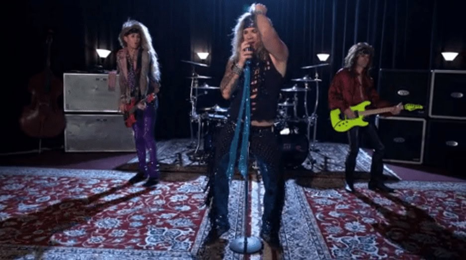 Steel Panther - Screenshot aus „The Burden of Being Wonderful“